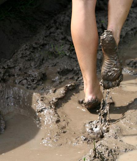 muddy-feet-image